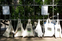 Der Gabenzaun des Bürgervereins RADERBERG und -THAL und der Benediktinerinnen, Bild: Ulla Giesen