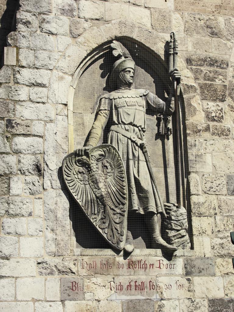 Die Figur des "Kölschen Boor" an der Eigelsteintorburg, Bild: Hans Peter Schaefer, http://www.reserv-a-rt.de